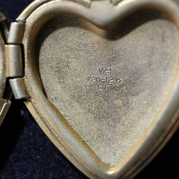 12K GF Vintage Gold Filled Heart Locket Pendant - Picture 4 of 7